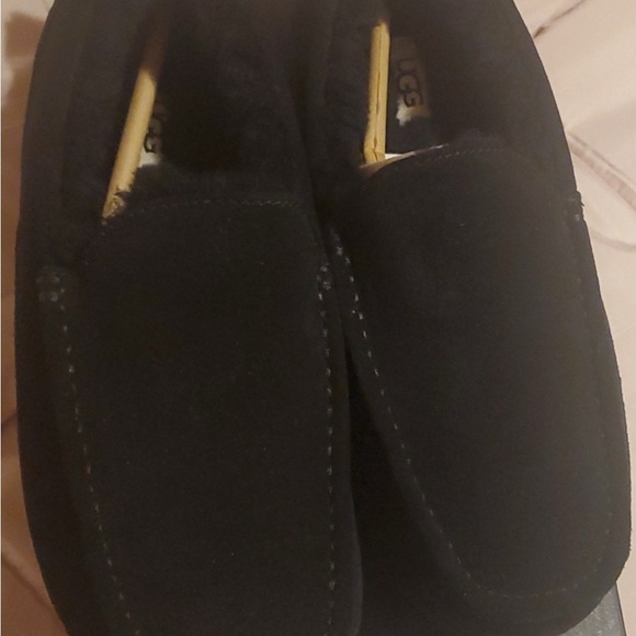 Brand new in box black Ascot Ugg loafers size us 8. - Picture 2 of 6